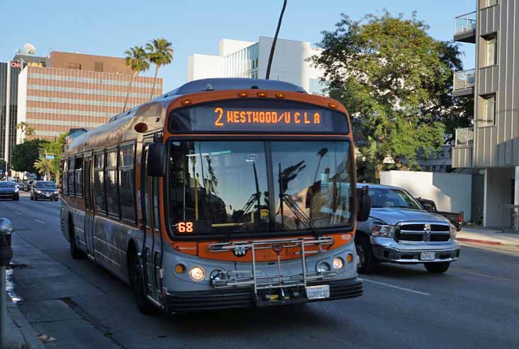 LA Metro NABI Metro 45C CNG 8520